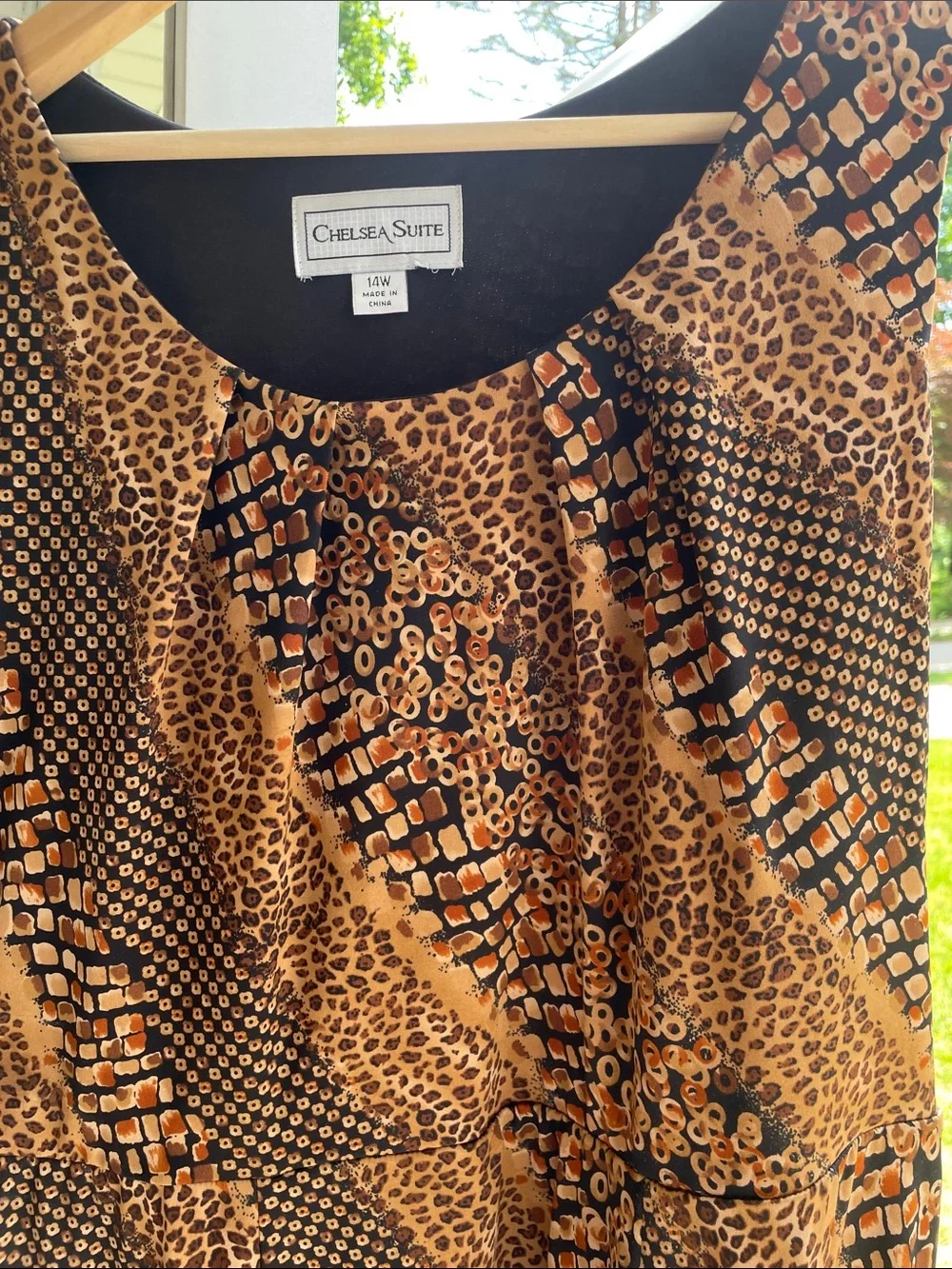 Flattering Chelsea Suite Brown Leopard-Print Midi Dress with Waist Tie belt - Picture 5 of 12